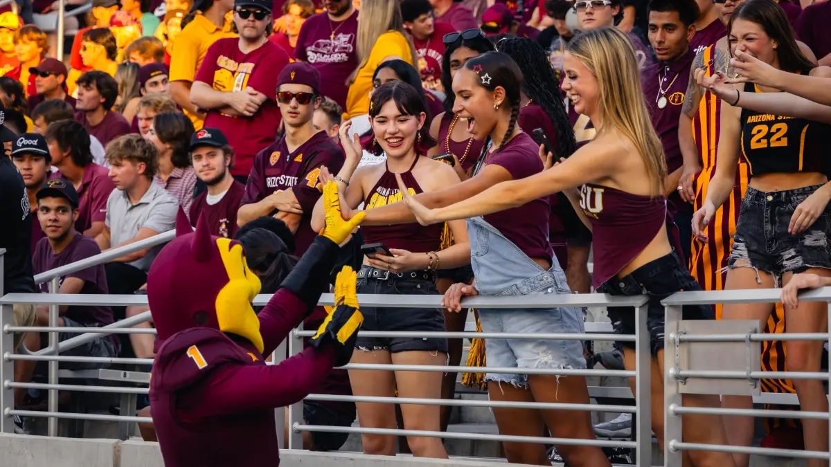 Sparky High Fives Fan 