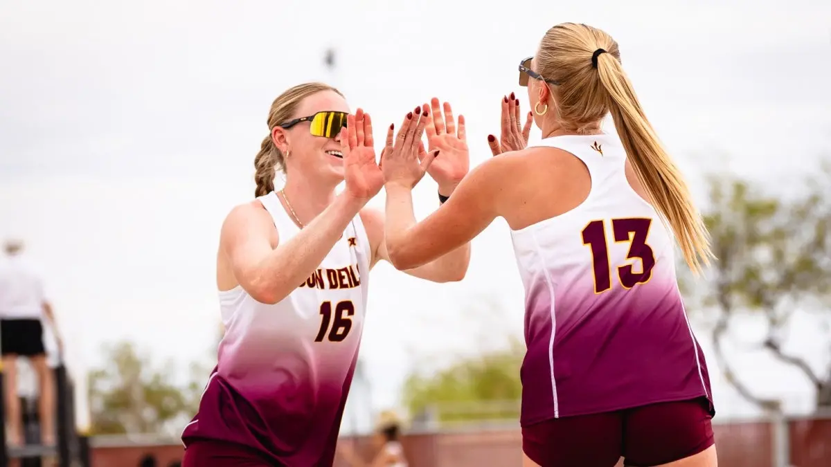 Ava Williamson high fiving Ava Kirunchyk Ava Williamson high fiving Ava Kirunchyk