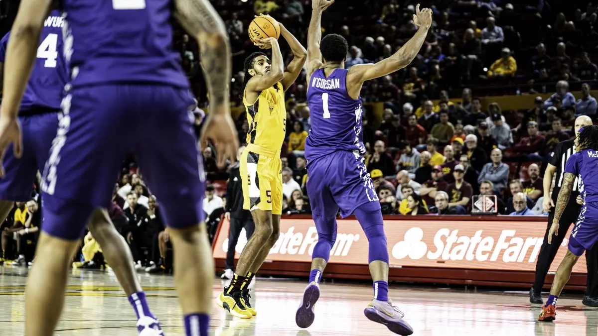 Amier Ali shot vs Kansas State Amier Ali shot vs Kansas State