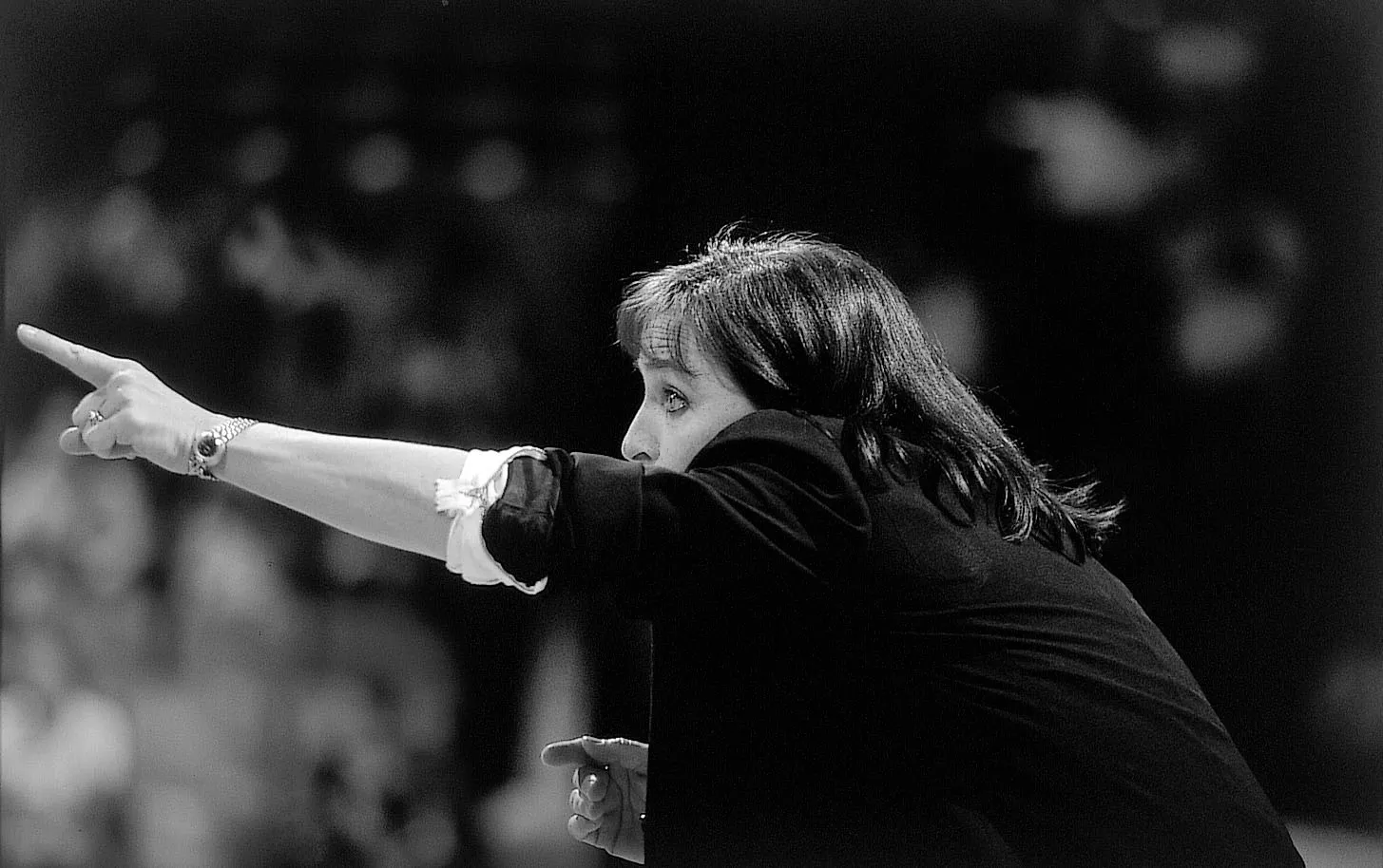 Patti Snyder-Park pointing during a match.