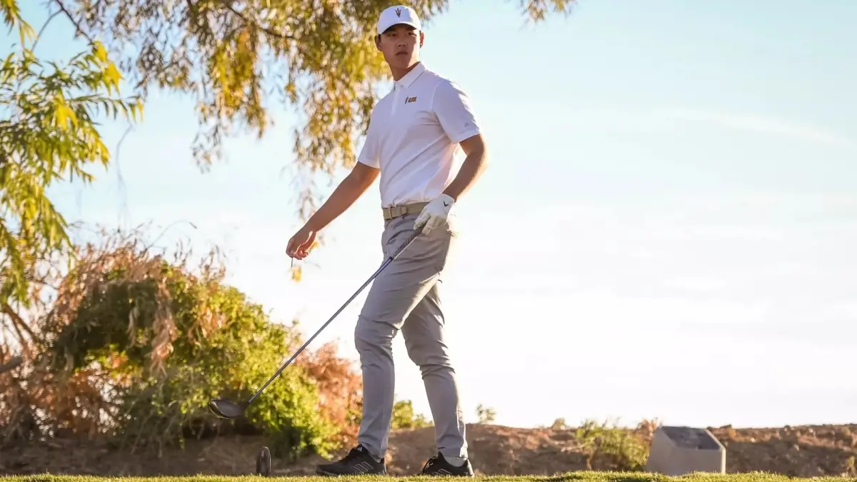 male golfer looking to the left 